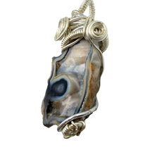 Load image into Gallery viewer, Beige & Blue Wire Wrapped Coral Geode Necklace - Oceanic Fossil